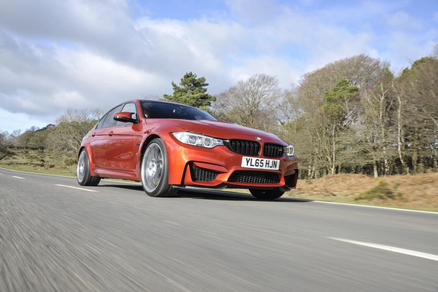  BMW M3 Competition Package 2016 года  (UK) (фото 15 из 25)